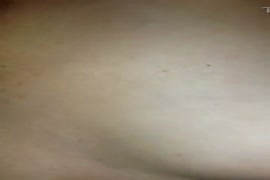 Tia espia subrinnho no banho