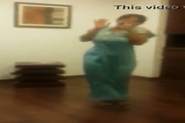 Baixa foto de mulher nuas magras e peito pequenos